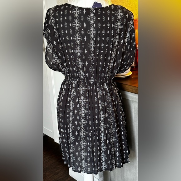 New bundle of 2 pc  size Xl dress cover up! - Picture 5 of 11